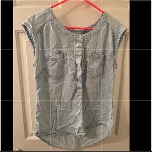 Blue Jean high low button up 2 pockets on chest